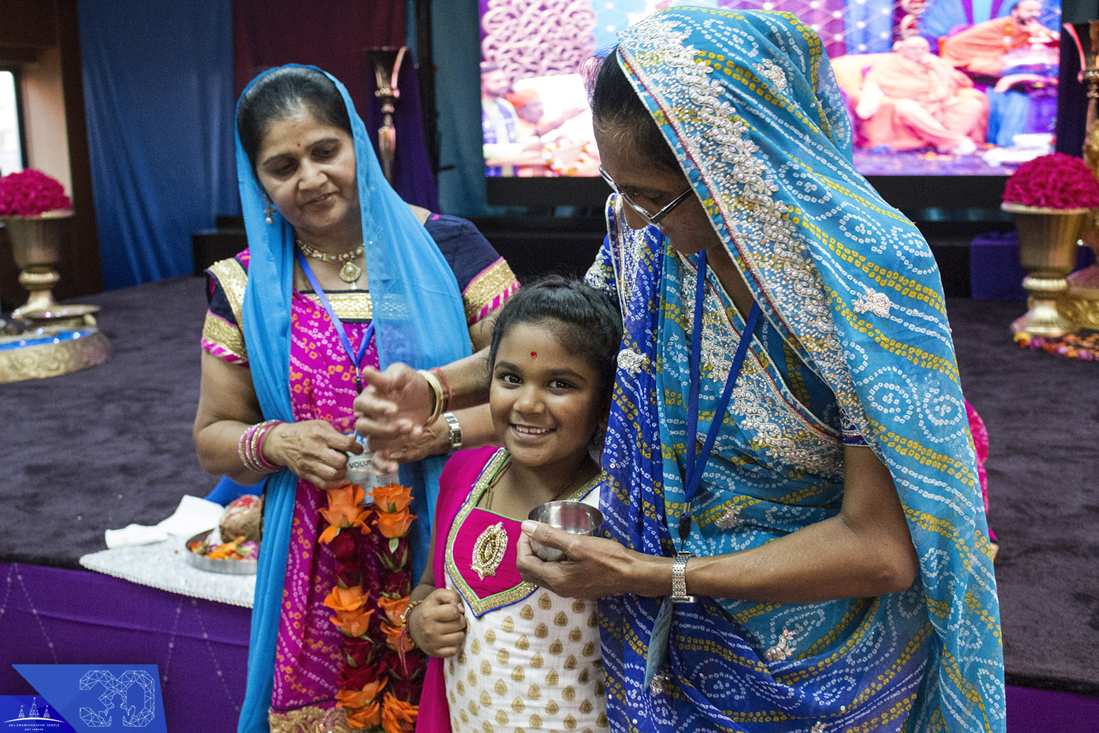 122  - ©1987-2017 SKS Swaminarayan Temple East London